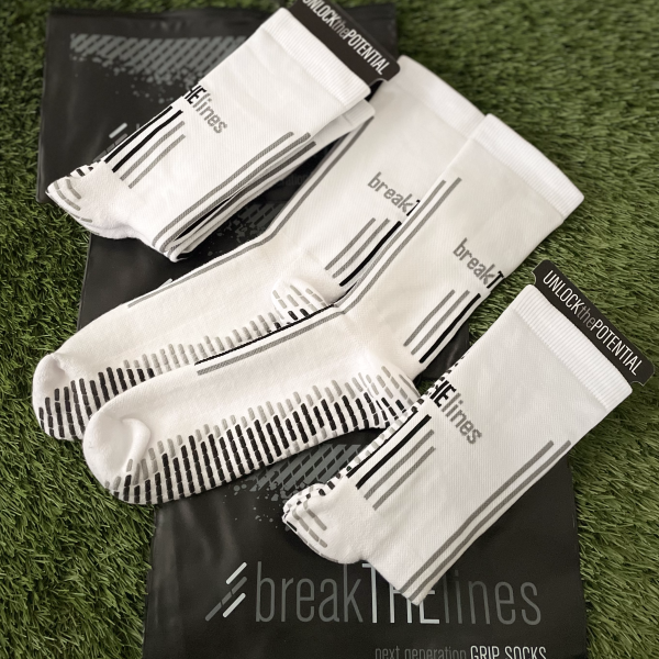 breakTHElines grips socks package